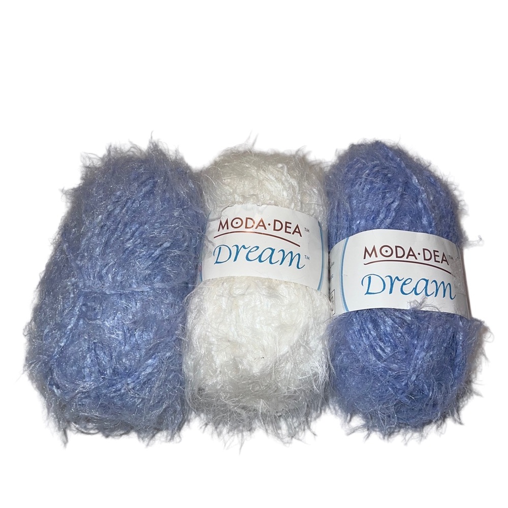 Moda•Dea Dream Lot of Yarn